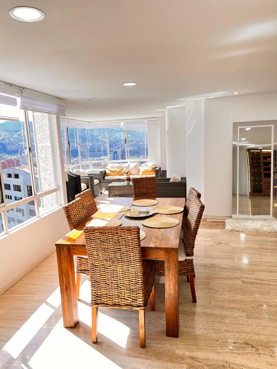 Apartamento en Medellín · Los Balsos · El Poblado — foto 21