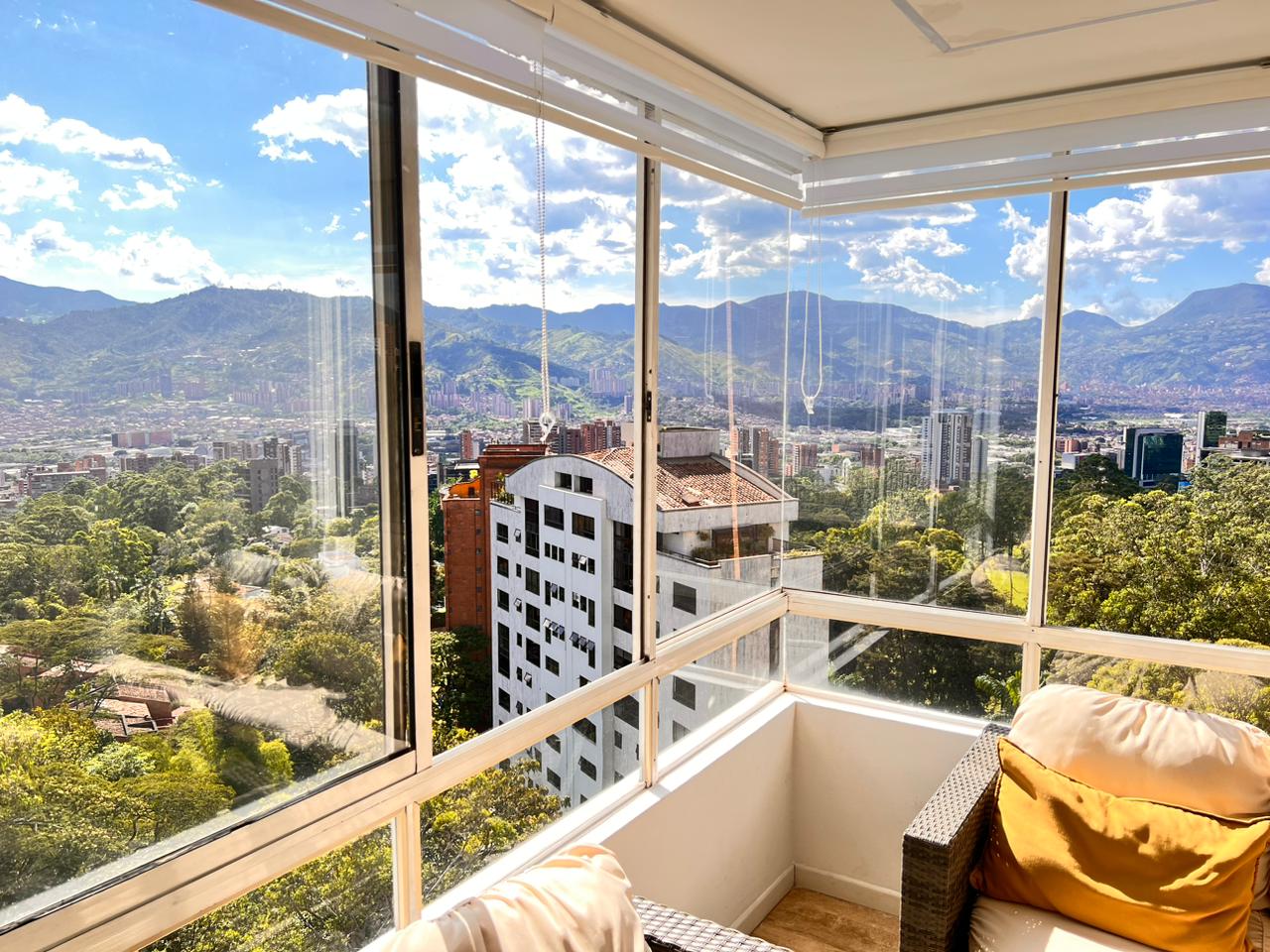 Apartamento en Medellín · Los Balsos · El Poblado — foto 22