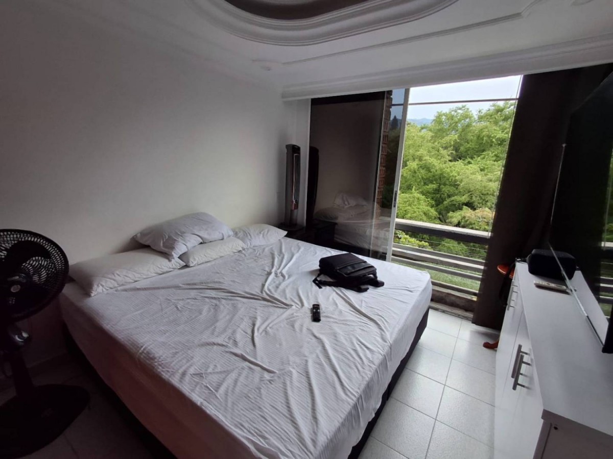 Apartamento en Medellín · La Villa de Aburrá · Belén — foto 11