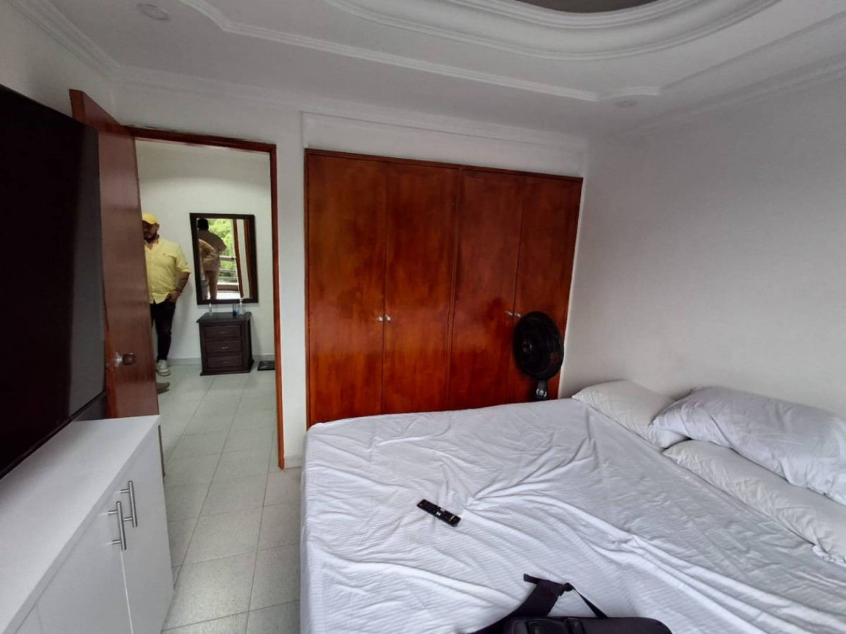 Apartamento en Medellín · La Villa de Aburrá · Belén — foto 12