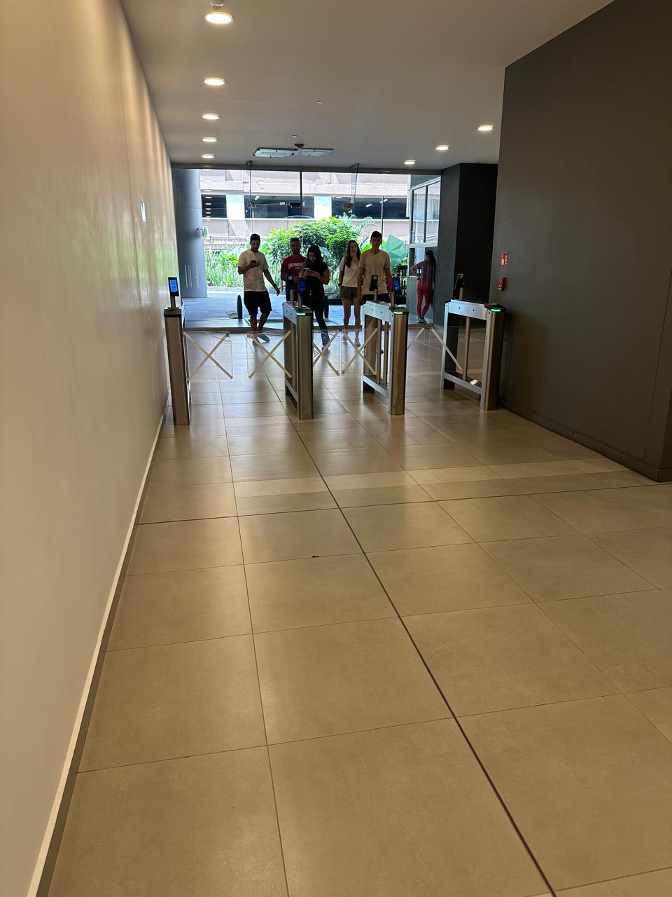 Apartamento en Medellín · Ciudad del Rio · El Poblado — foto 4