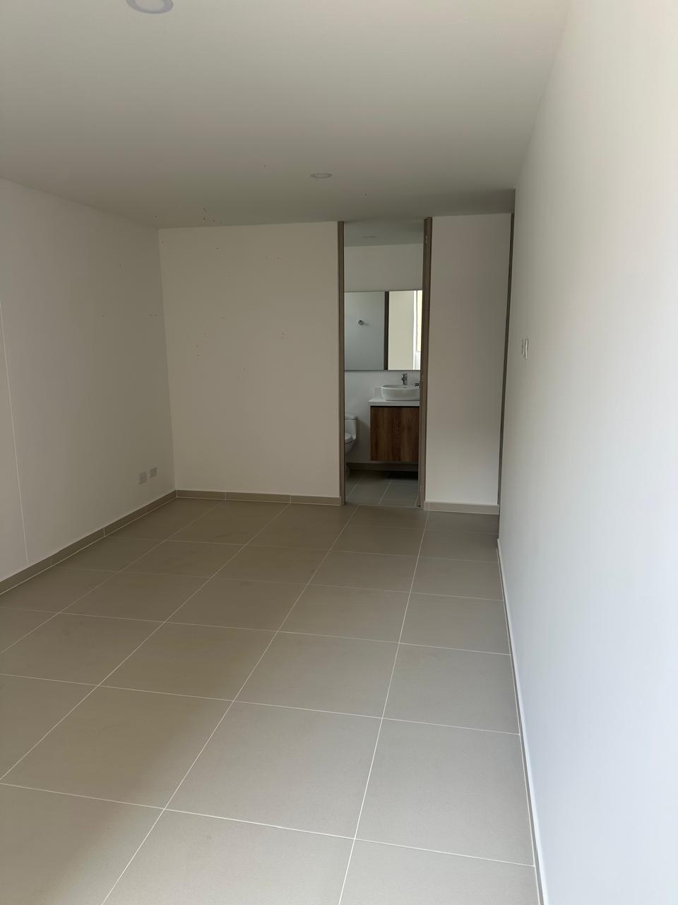 Apartamento en Medellín · Ciudad del Rio · El Poblado — foto 12