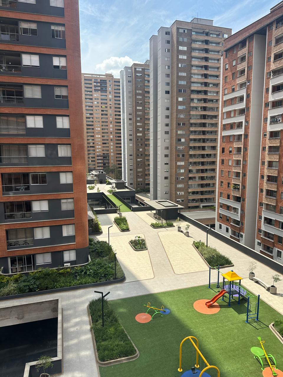 Apartamento en Medellín · Ciudad del Rio · El Poblado — foto 13