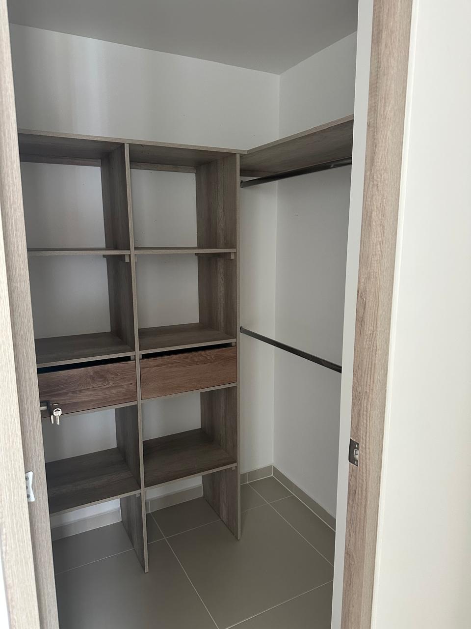 Apartamento en Medellín · Ciudad del Rio · El Poblado — foto 17