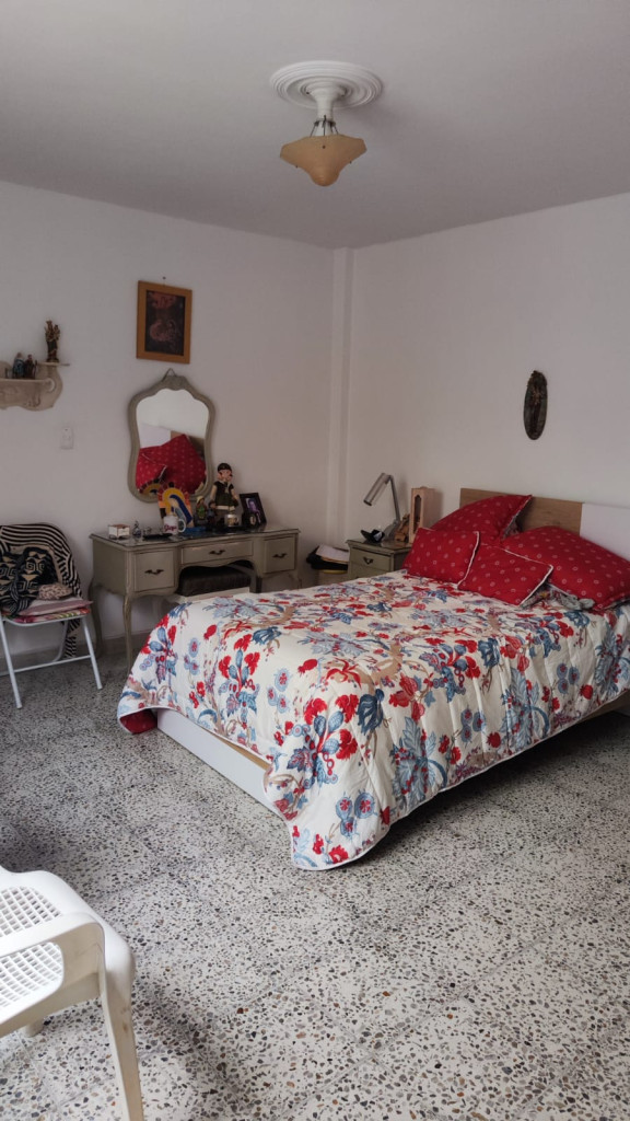 Casa en Medellín · Nogal · Laureles - Estadio — foto 3