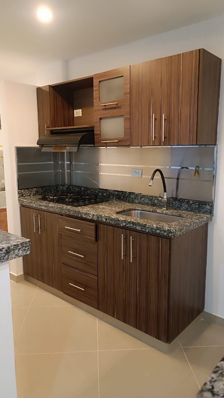 Apartamento en Medellín · Parque de Boston · La Candelaria — foto 5