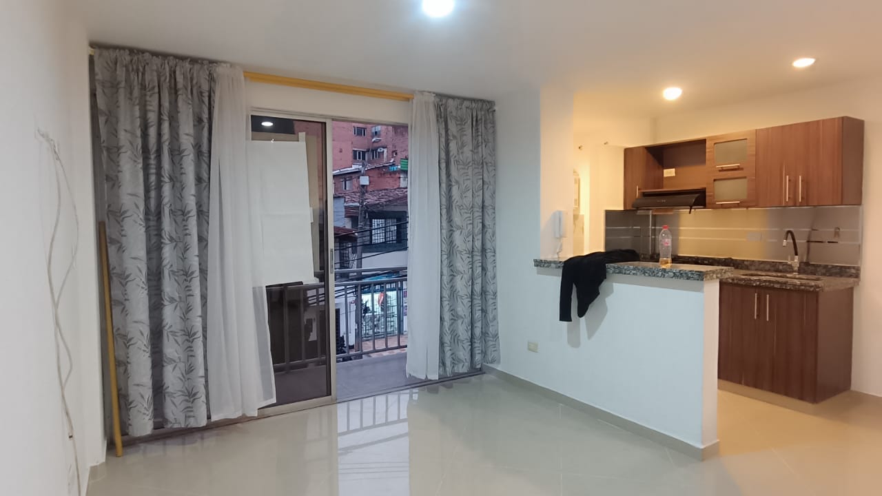 Apartamento en Medellín · Parque de Boston · La Candelaria — foto 10