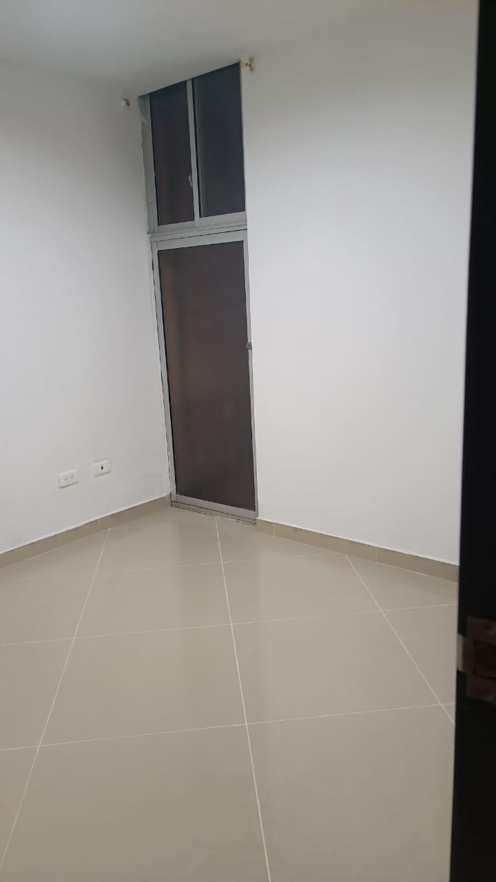 Apartamento en Medellín · Parque de Boston · La Candelaria — foto 14