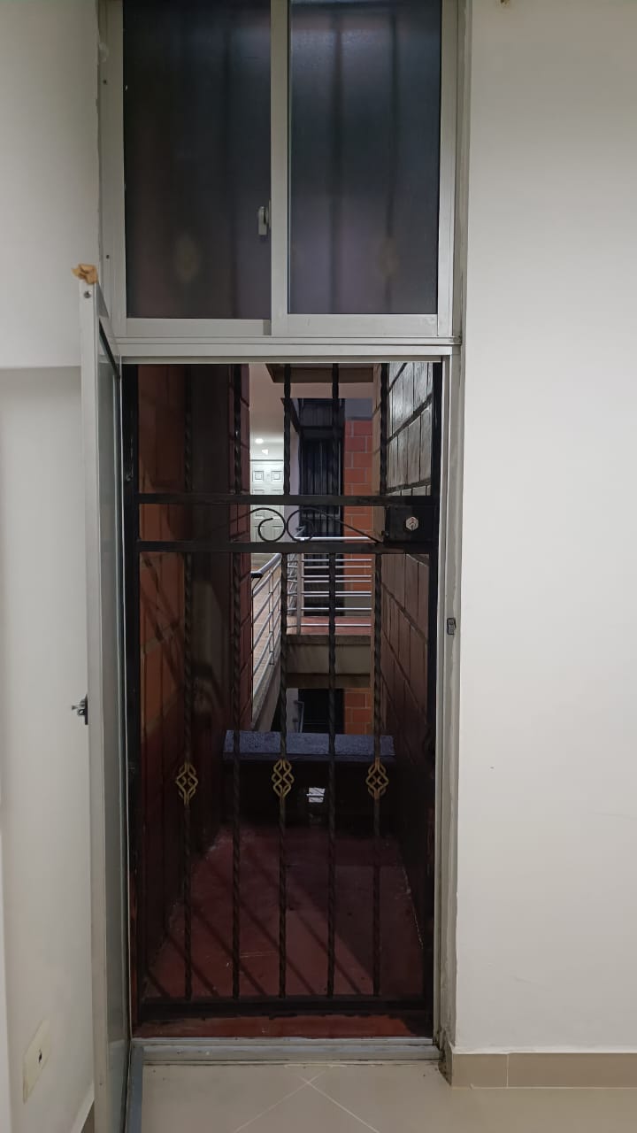 Apartamento en Medellín · Parque de Boston · La Candelaria — foto 17
