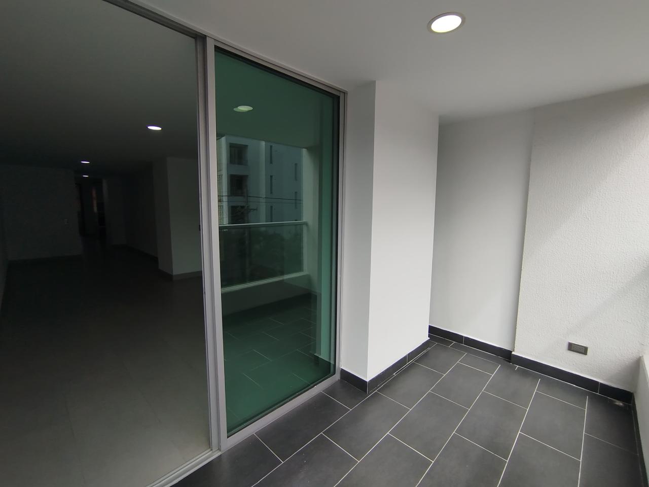 Apartamento en Medellín · Laureles · Laureles - Estadio — foto 3