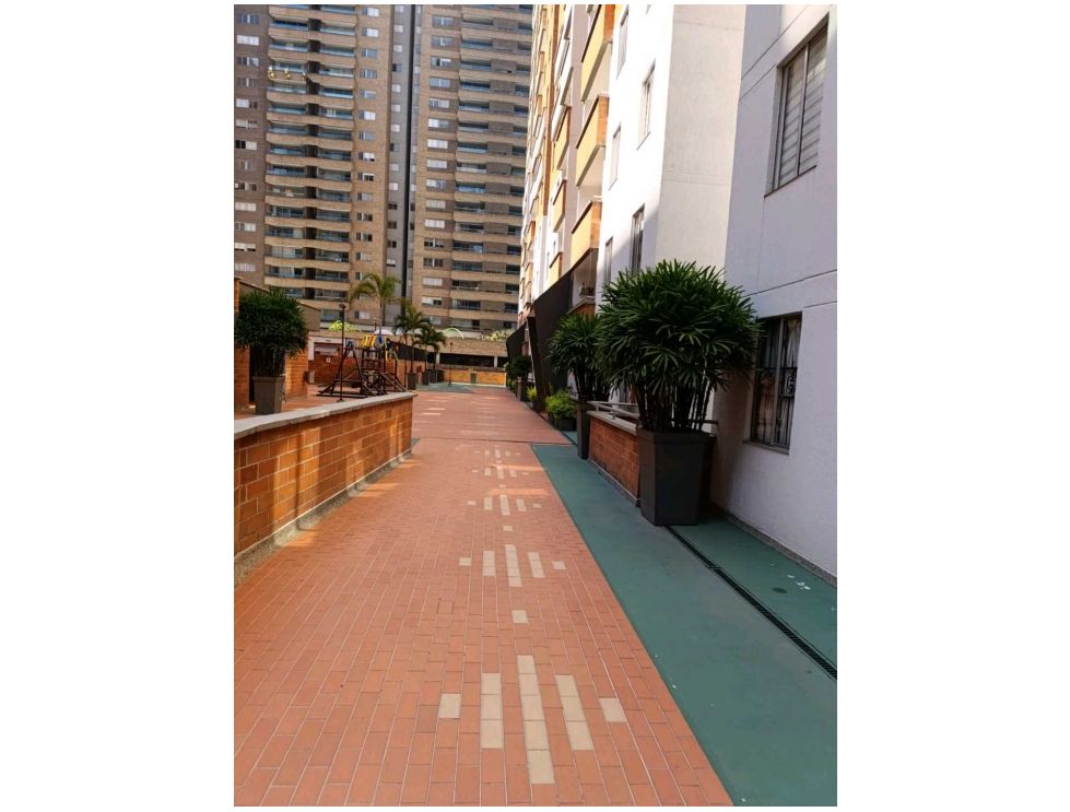 Apartamento en Medellín · Ciudad del Rio · El Poblado — foto 18