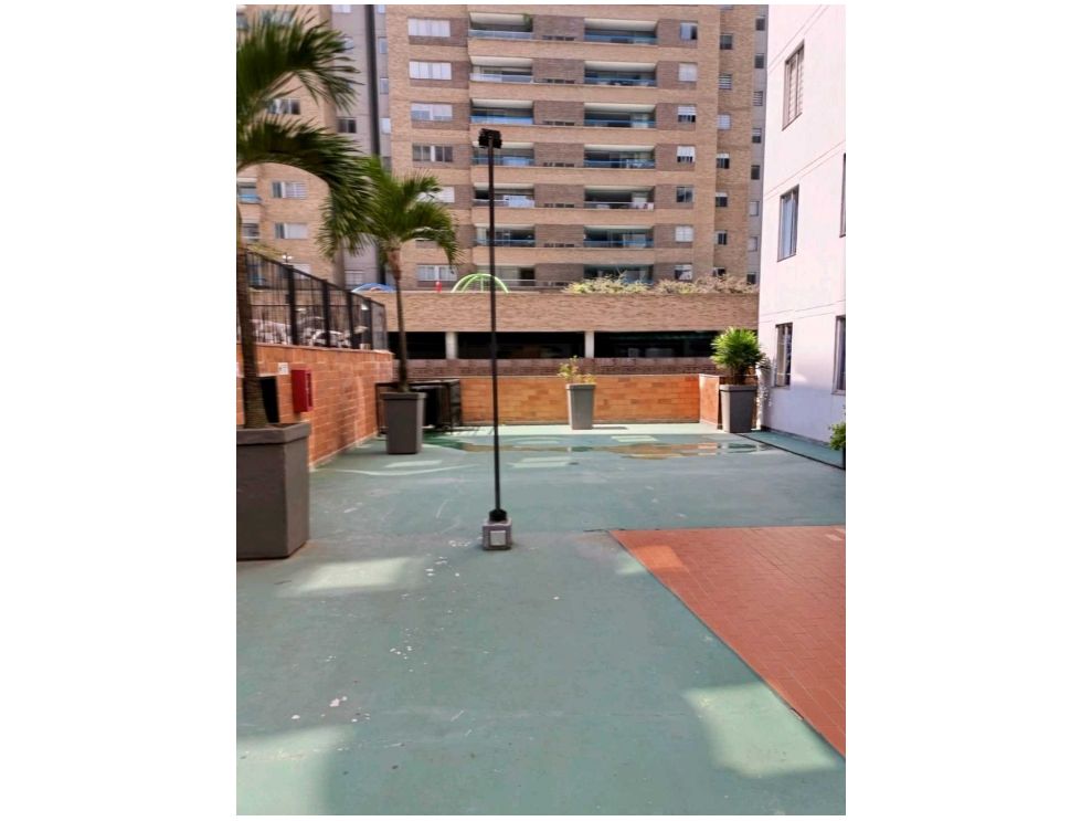 Apartamento en Medellín · Ciudad del Rio · El Poblado — foto 19