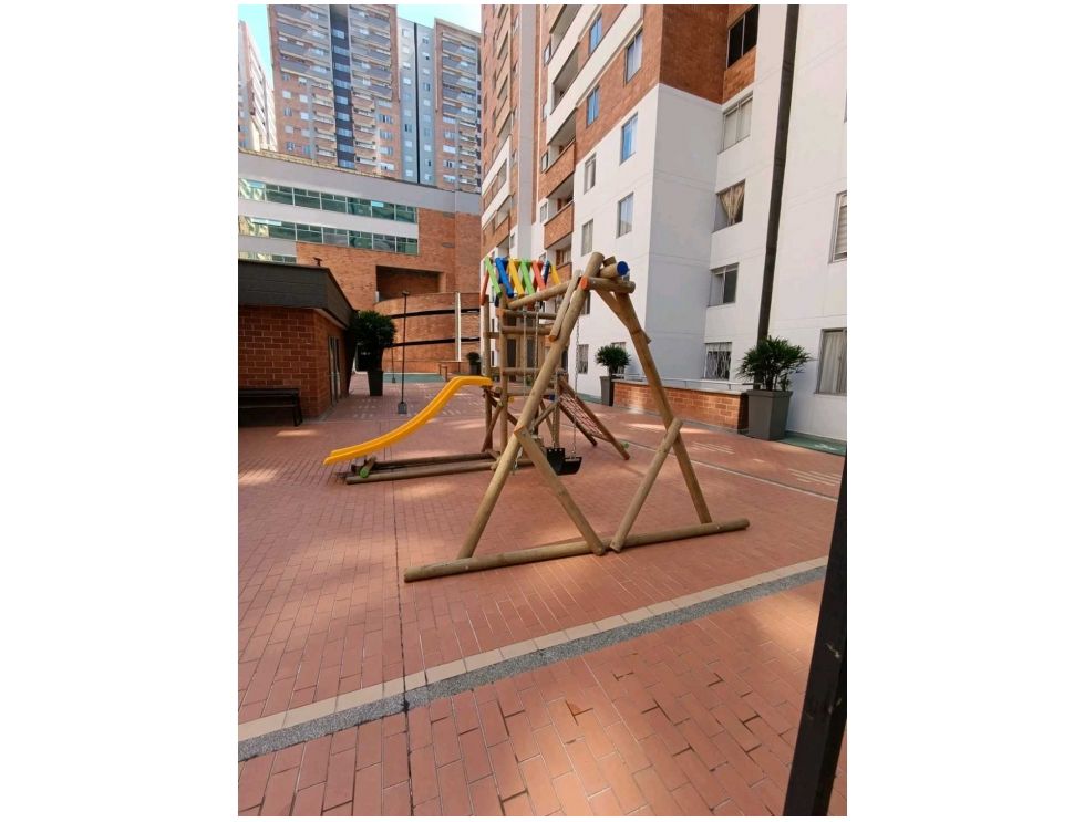 Apartamento en Medellín · Ciudad del Rio · El Poblado — foto 20