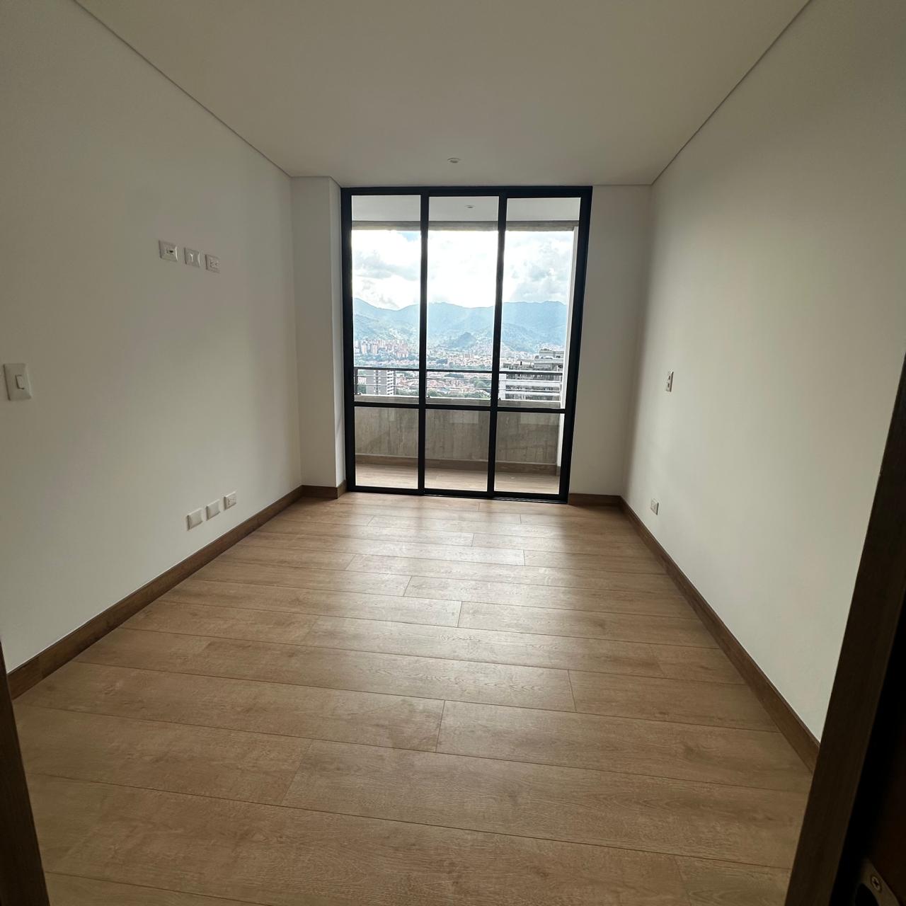 Apartamento en Medellín · Barrio Colombia(Ciudad del Río) · El Poblado — foto 5