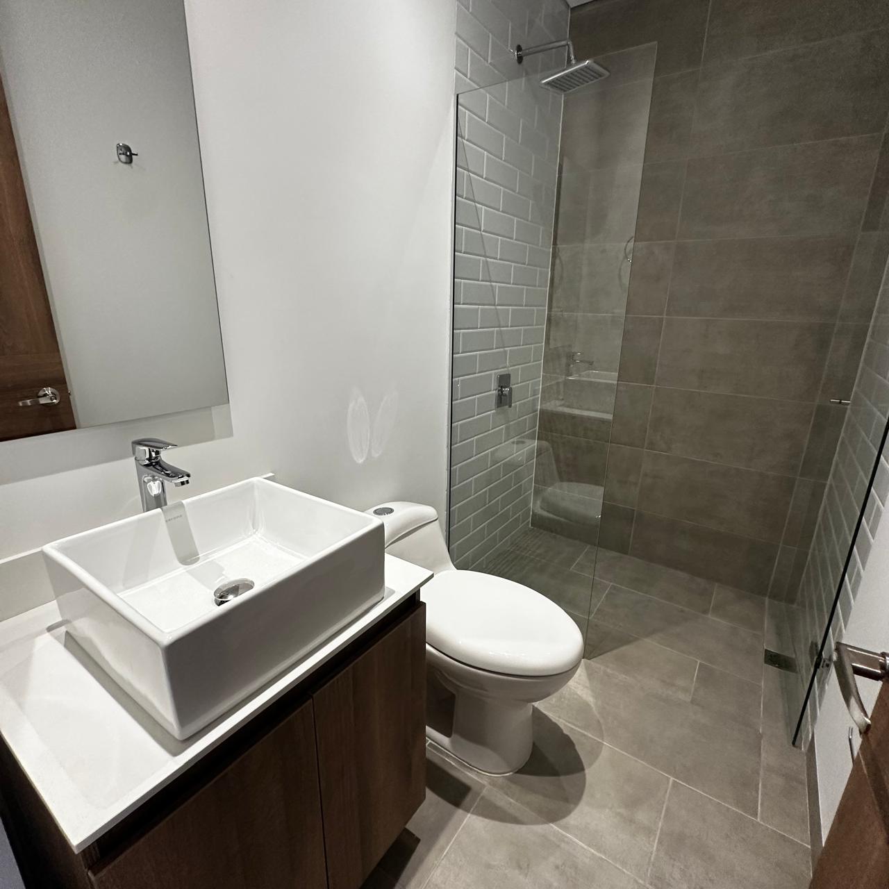 Apartamento en Medellín · Barrio Colombia(Ciudad del Río) · El Poblado — foto 6