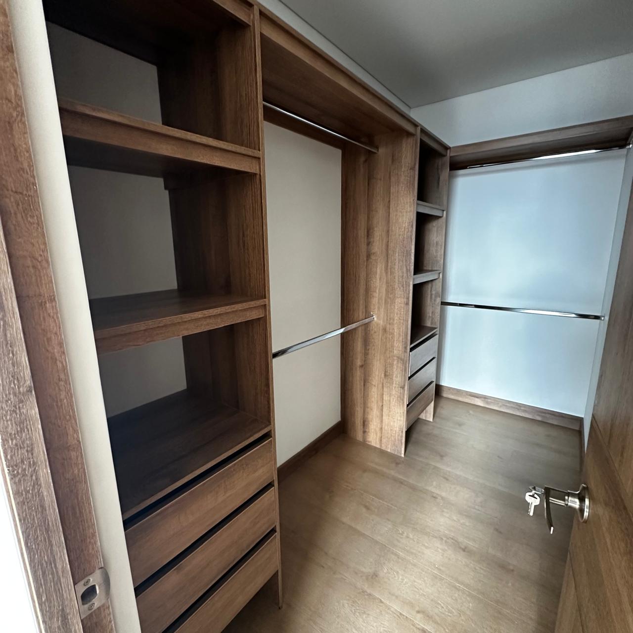 Apartamento en Medellín · Barrio Colombia(Ciudad del Río) · El Poblado — foto 9