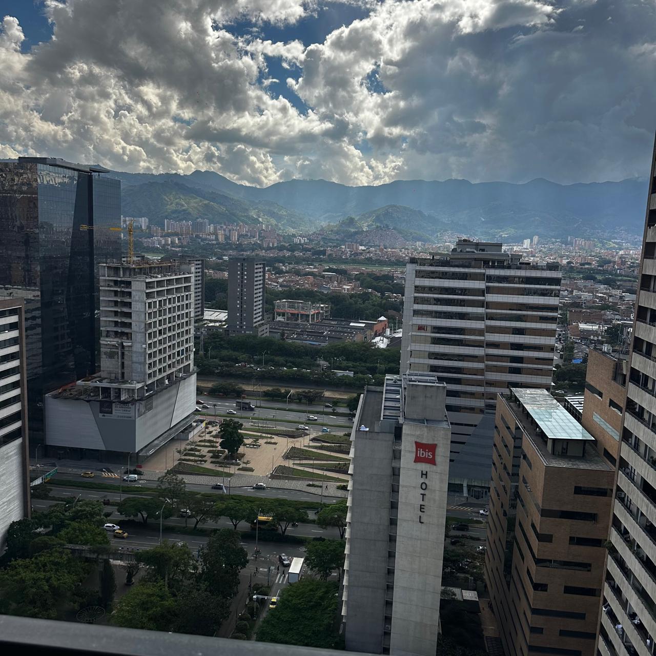 Apartamento en Medellín · Barrio Colombia(Ciudad del Río) · El Poblado — foto 25