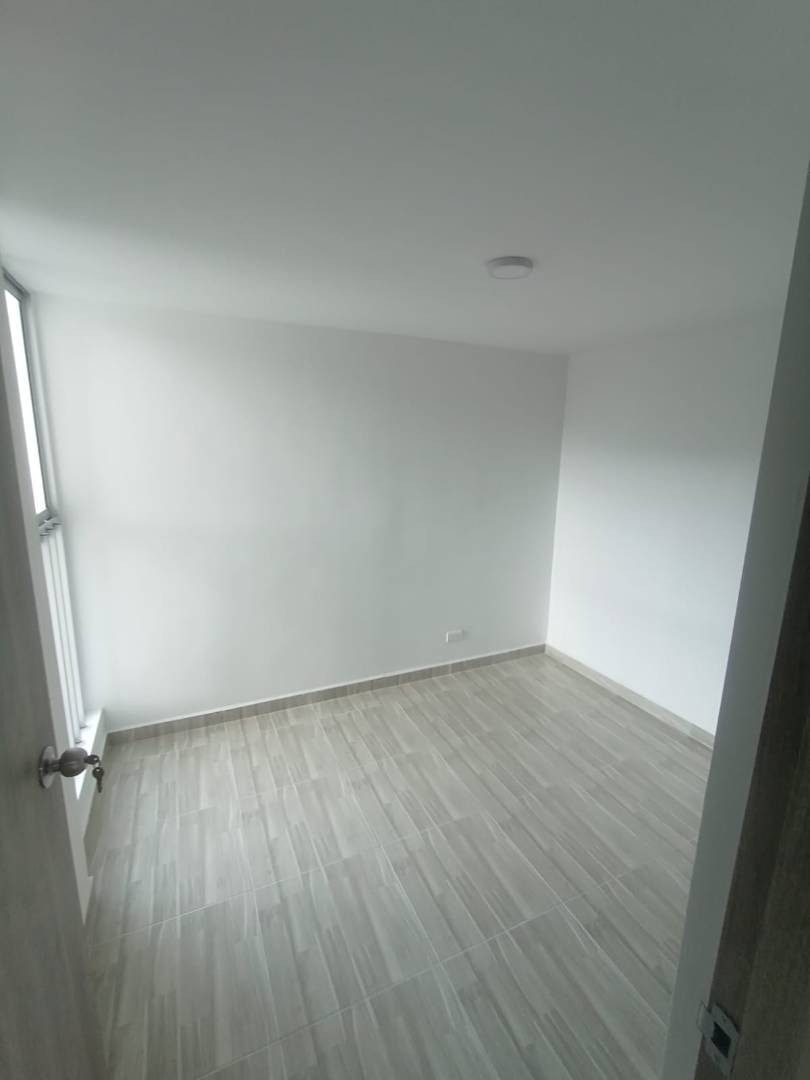 Apartamento en Medellín · San Antonio de Prado — foto 5