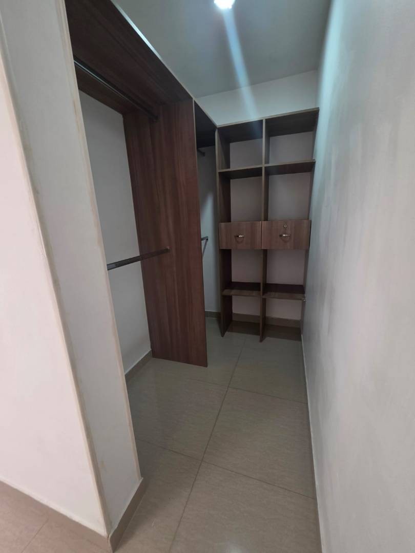 Apartamento en Medellín · Barrio Cristóbal · La América — foto 5