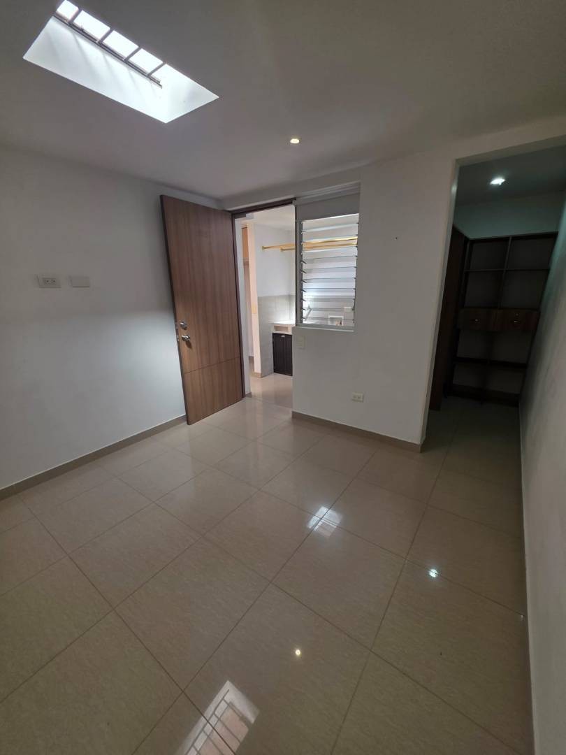 Apartamento en Medellín · Barrio Cristóbal · La América — foto 9