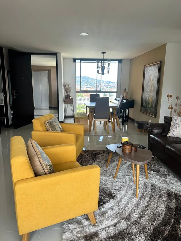 Apartamento en Medellín · El Poblado — foto 2